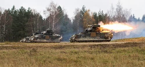 [ prowokacją przybliżającą konflikt ] photo